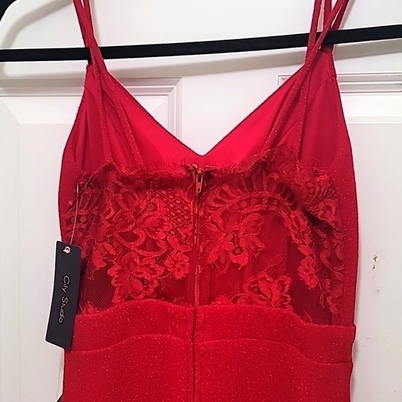 CITY STUDIO RED PROM SPAGHETTI STRAP WITH SPLIT AND LACE BACK MAXI DRESS SIZE 1 - Picture 5 of 12